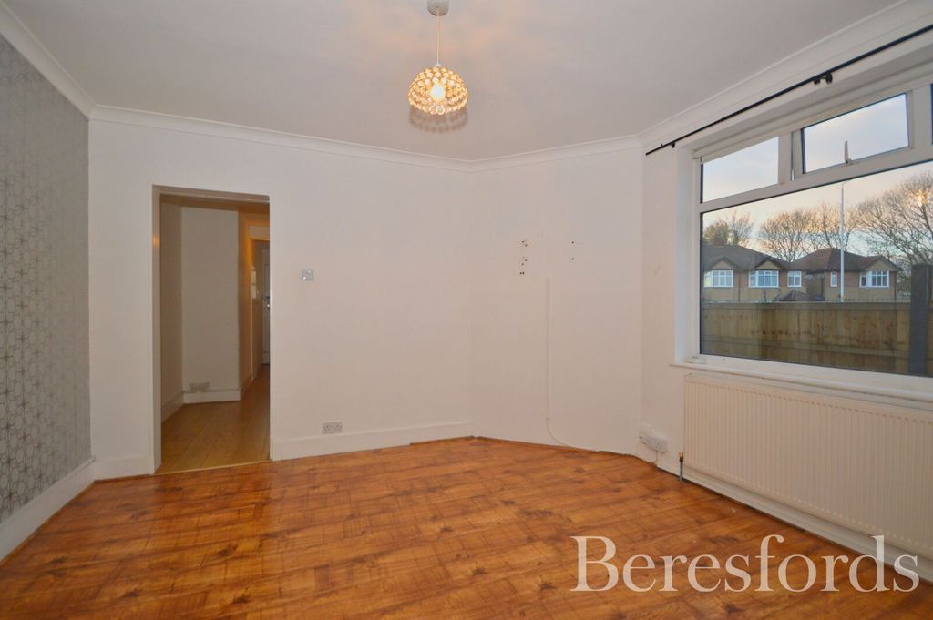 Property photo 3 of 13 Picture No. 17