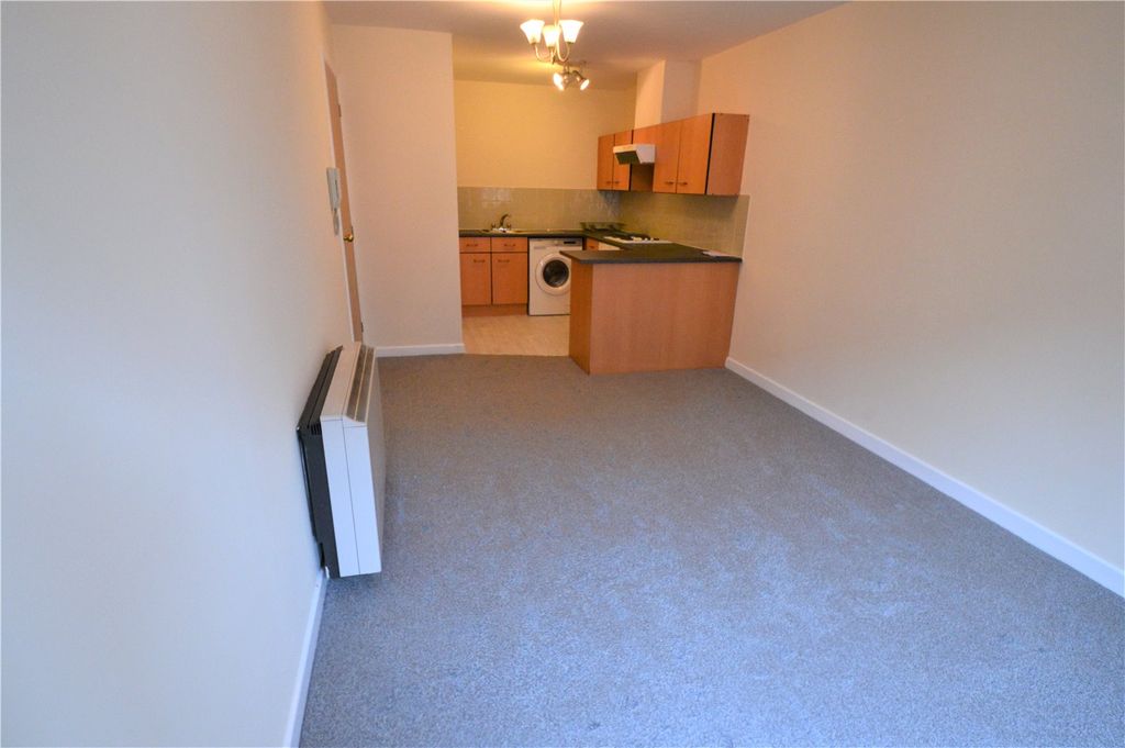 Property photo 3 of 7 Picture No. 06