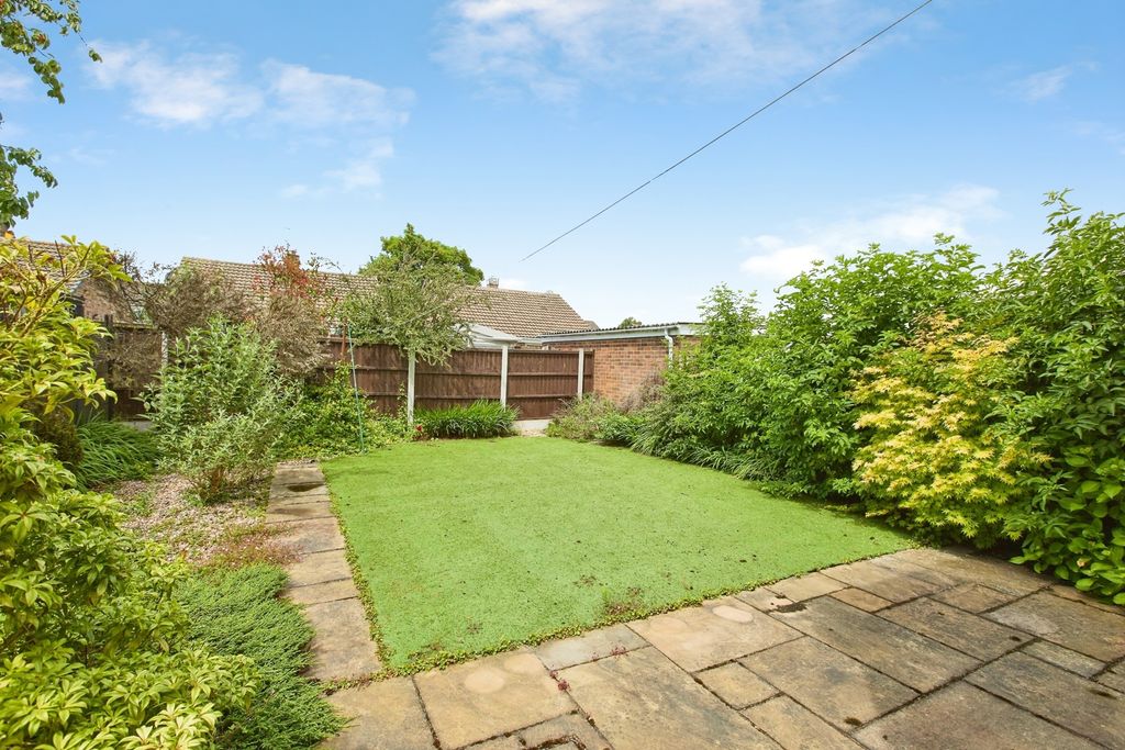 Property photo 2 of 15 Garden