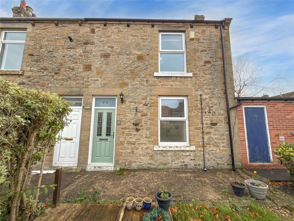 Property photo 1 of 18 External