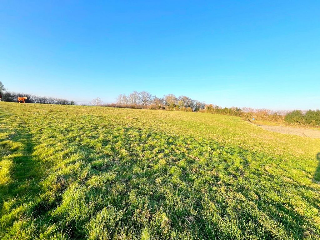 Property photo 2 of 11 Picture No. 02