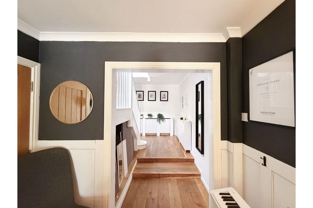 Property photo 2 of 15 Hallway