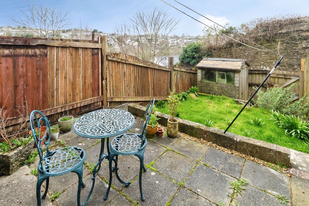 Property photo 2 of 16 Pbox-Img.Jpg