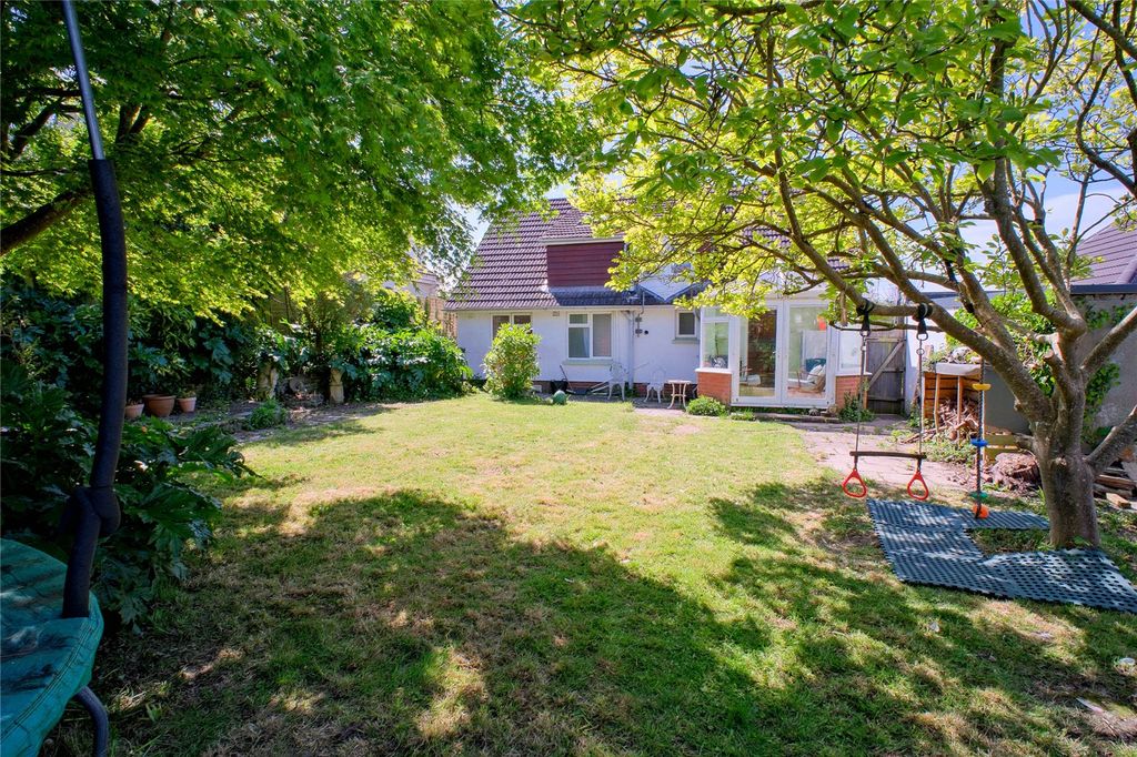Property photo 3 of 32 Picture No. 54