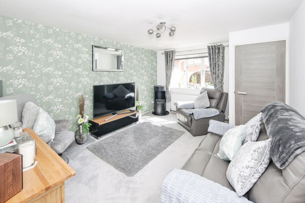 Property photo 3 of 19 Pbox-Img.Jpg