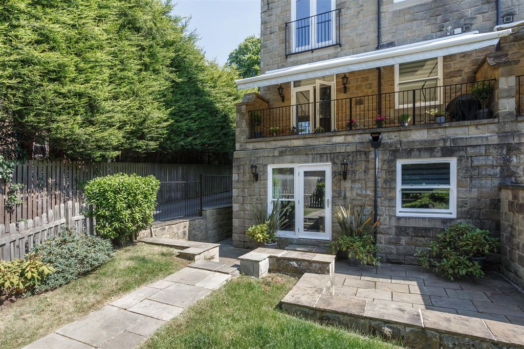 Additional image 26 of 3 bed flat for salePark Crescent, Roundhay, Leeds LS8