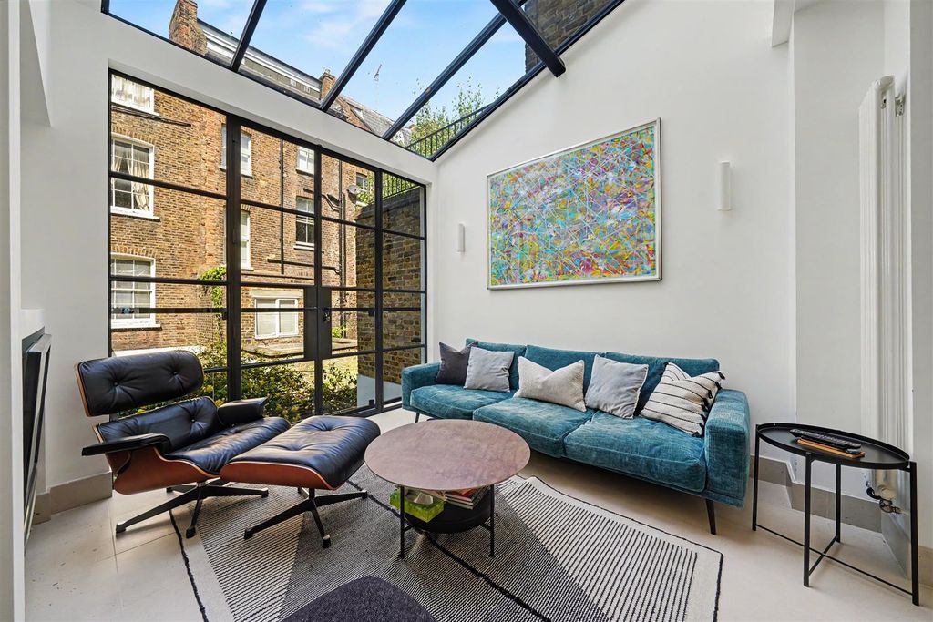 Property photo 2 of 25 39 Princess Road Nw1 8Js-No Watermark-4.Jpg