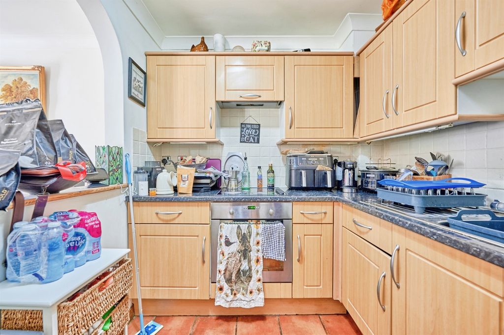 Property photo 3 of 10