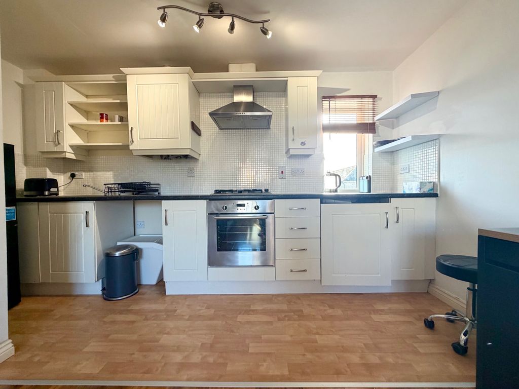 Property photo 3 of 9 View