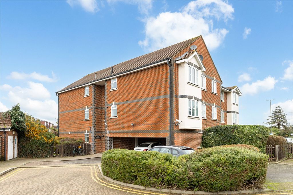 Property photo 2 of 23 Picture No. 05