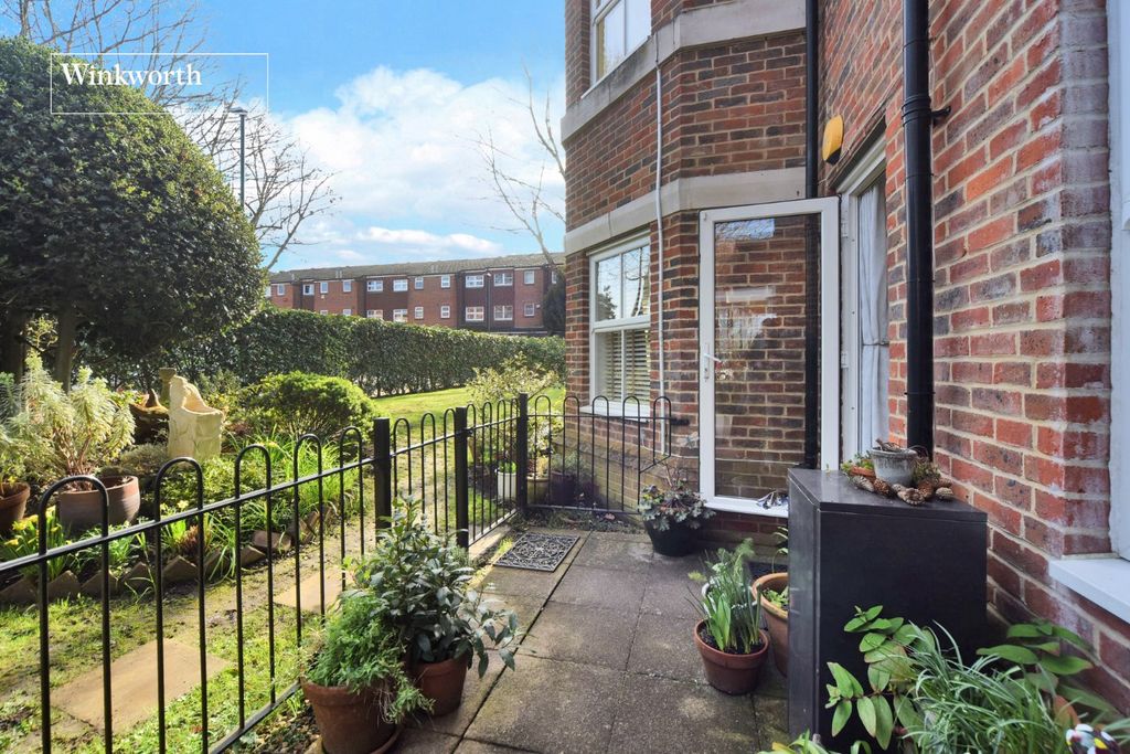 Property photo 2 of 19 Picture No. 14