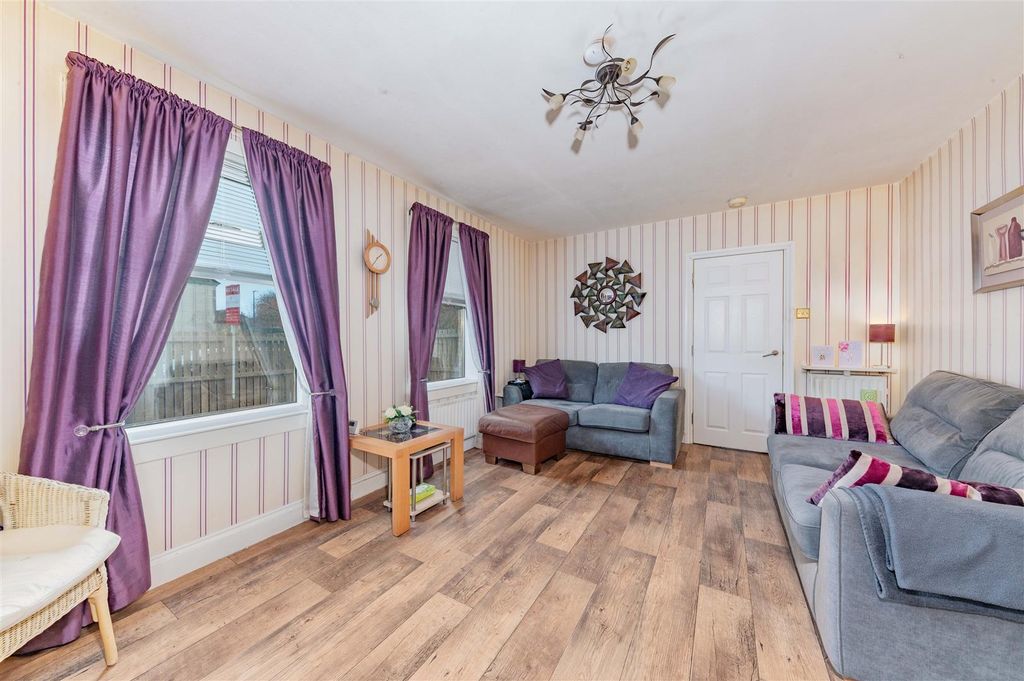 Property photo 3 of 15 34 Balerno Street Dundee-15.Jpg