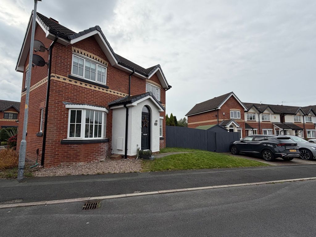 Property photo 2 of 13