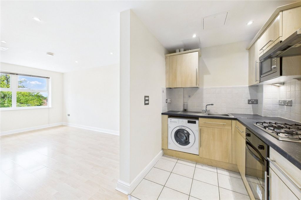 Property photo 3 of 7 Picture No. 12