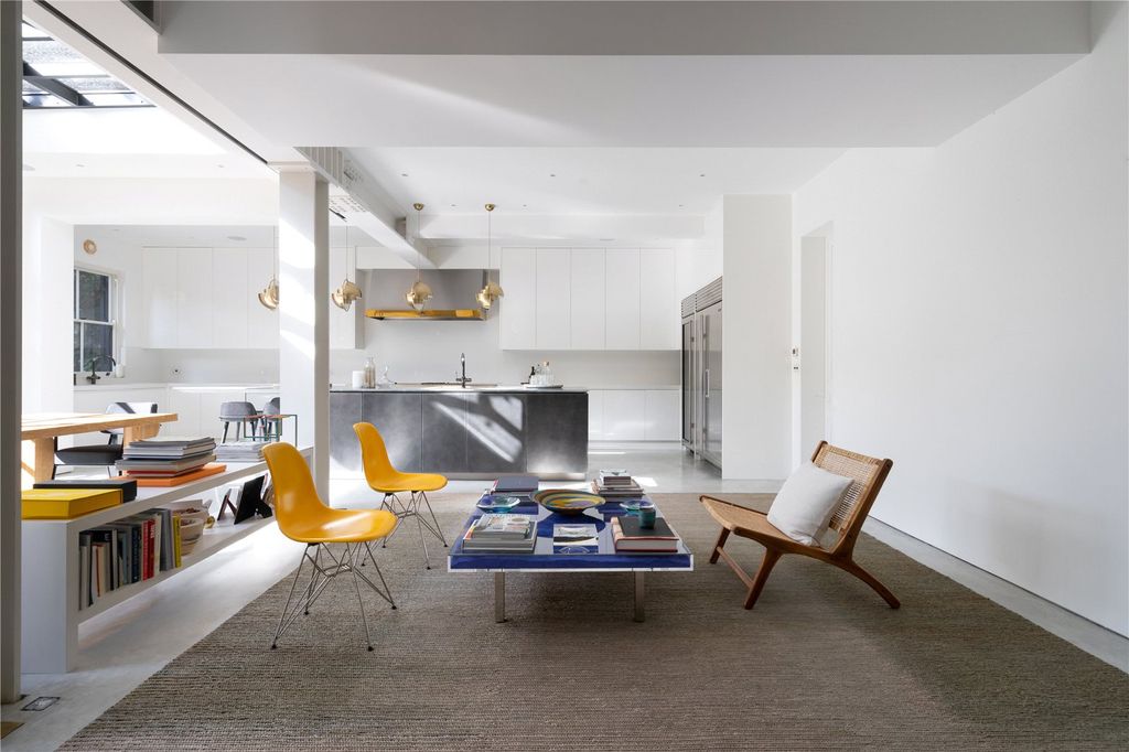 Property photo 3 of 28 Picture No. 38