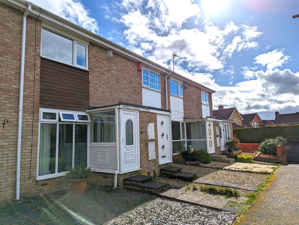 Property photo 1 of 9 Externally