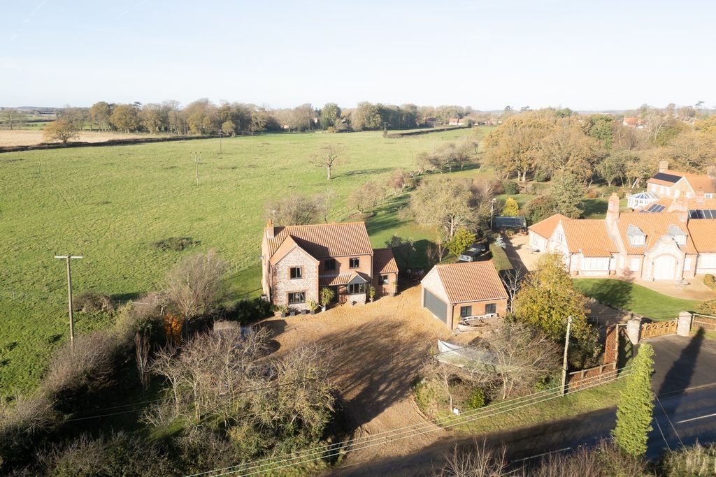 Property photo 2 of 21