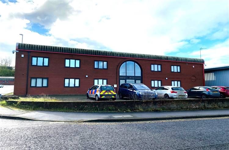 Property photo 1 of 2