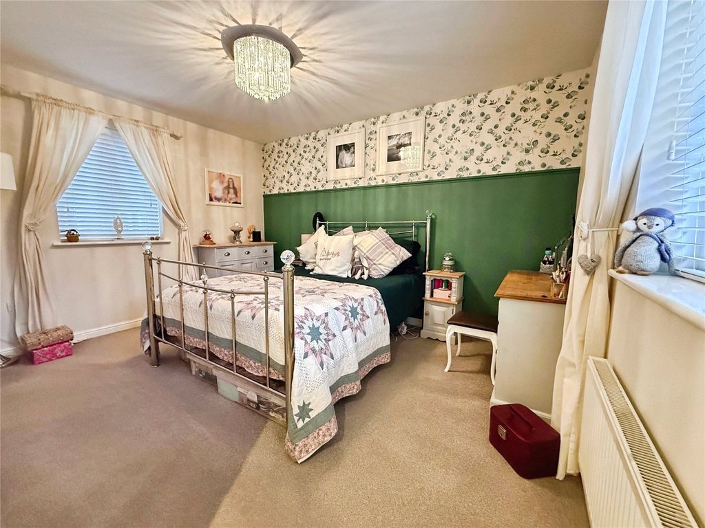 Property photo 3 of 24 Bedroom 1