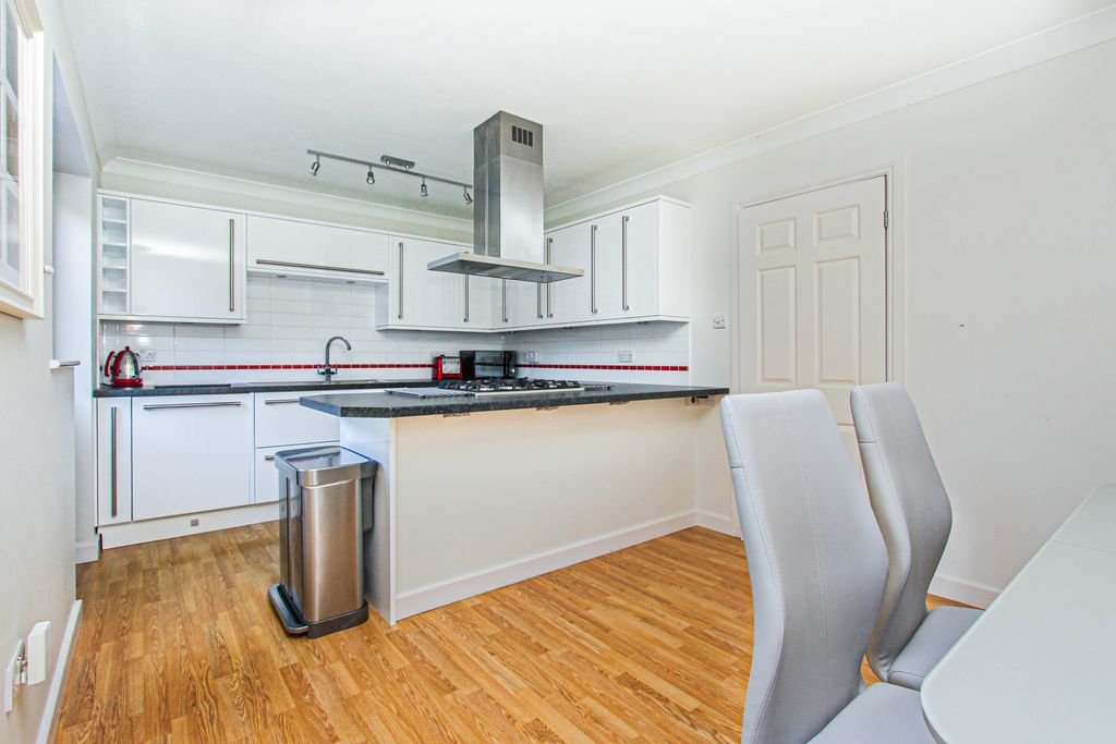 Property photo 2 of 18 Kitchen/Dining Room