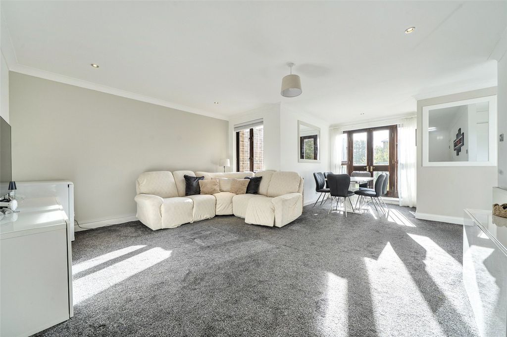 Property photo 1 of 17 Picture No. 13
