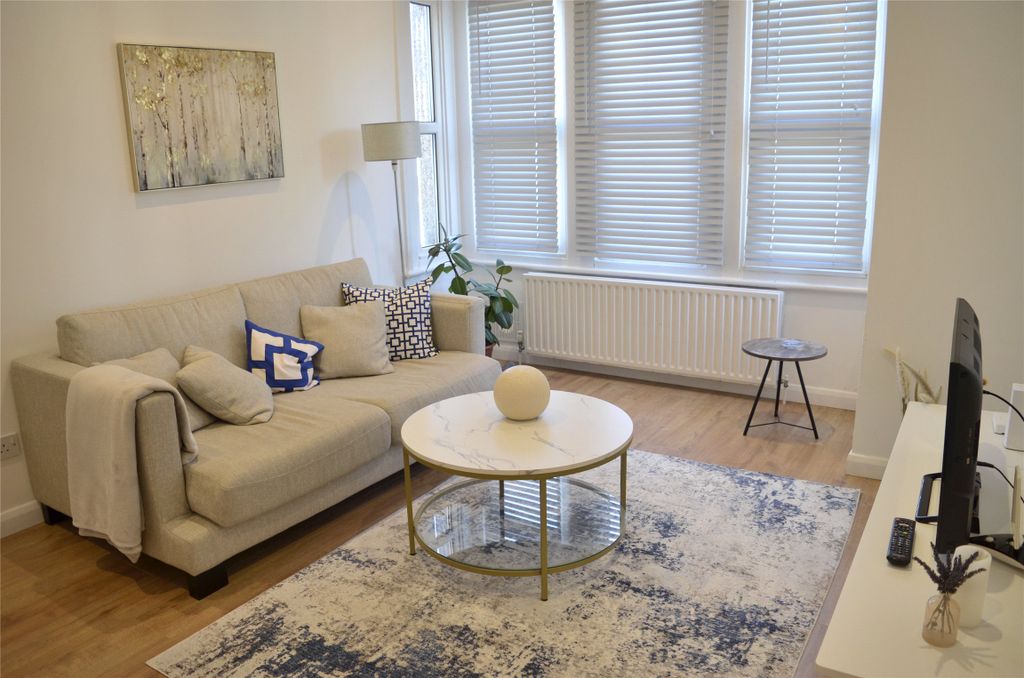 Property photo 3 of 15 Picture No. 14