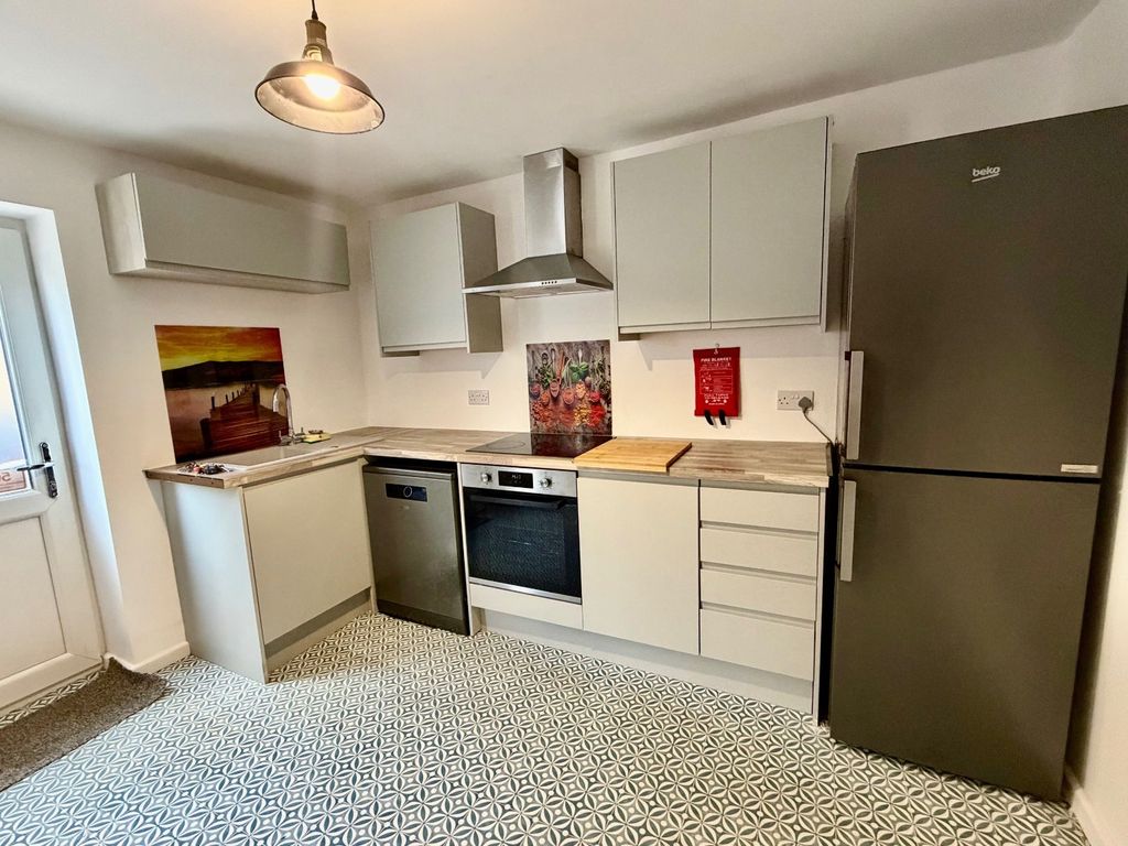 Property photo 2 of 10 Picture No. 17