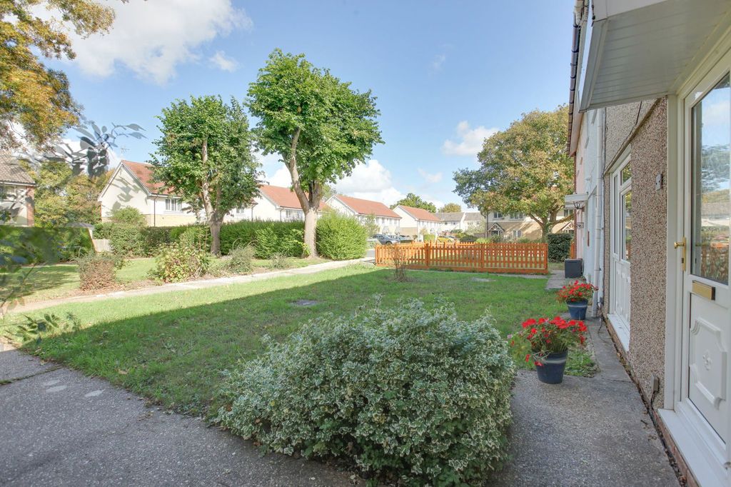 Property photo 2 of 22