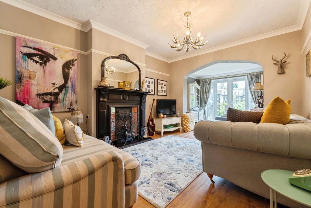 Property photo 3 of 24 Pbox-Img.Jpg