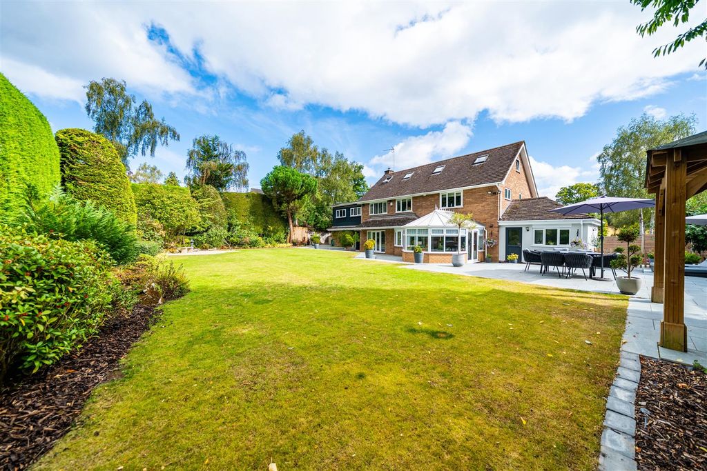 Property photo 1 of 37