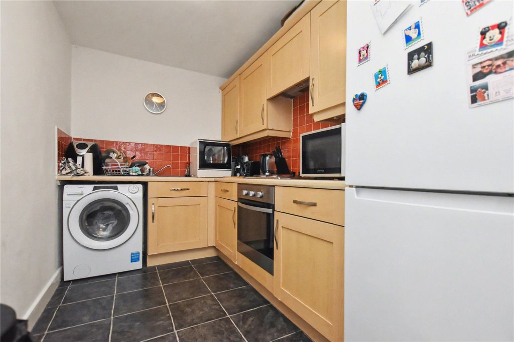 Property photo 3 of 8 Picture No. 01