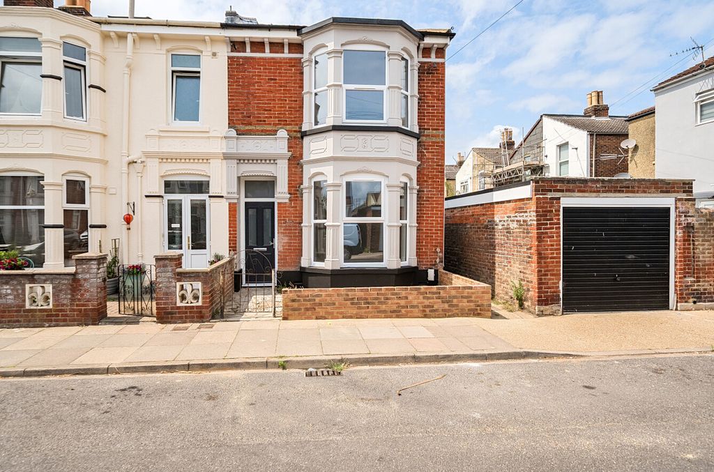 Property photo 1 of 13 1303836-24-687523...