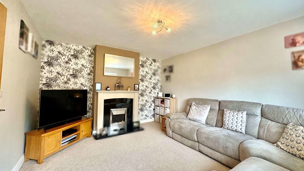 Property photo 2 of 17 Photo 14