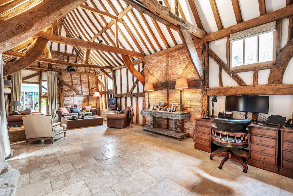 Property photo 2 of 35 Image