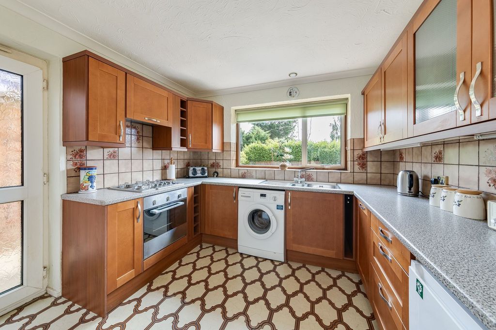 Property photo 3 of 16