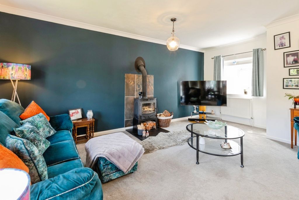 Property photo 3 of 30 Pbox-Img.Jpg