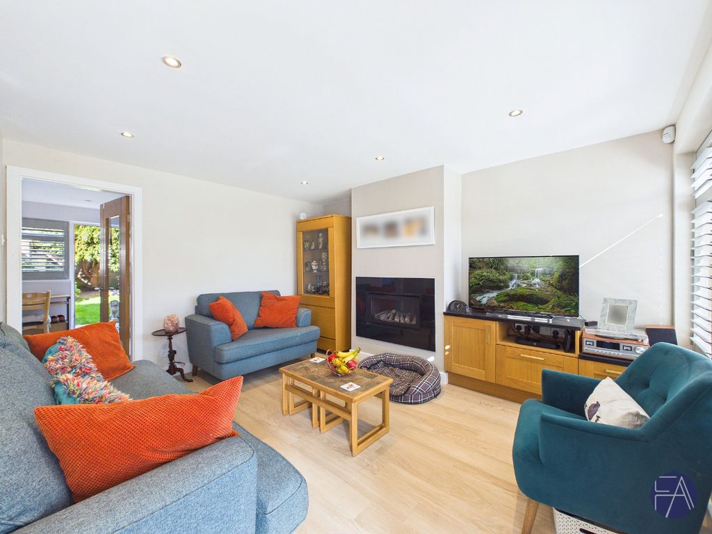 Property photo 2 of 11 5677214