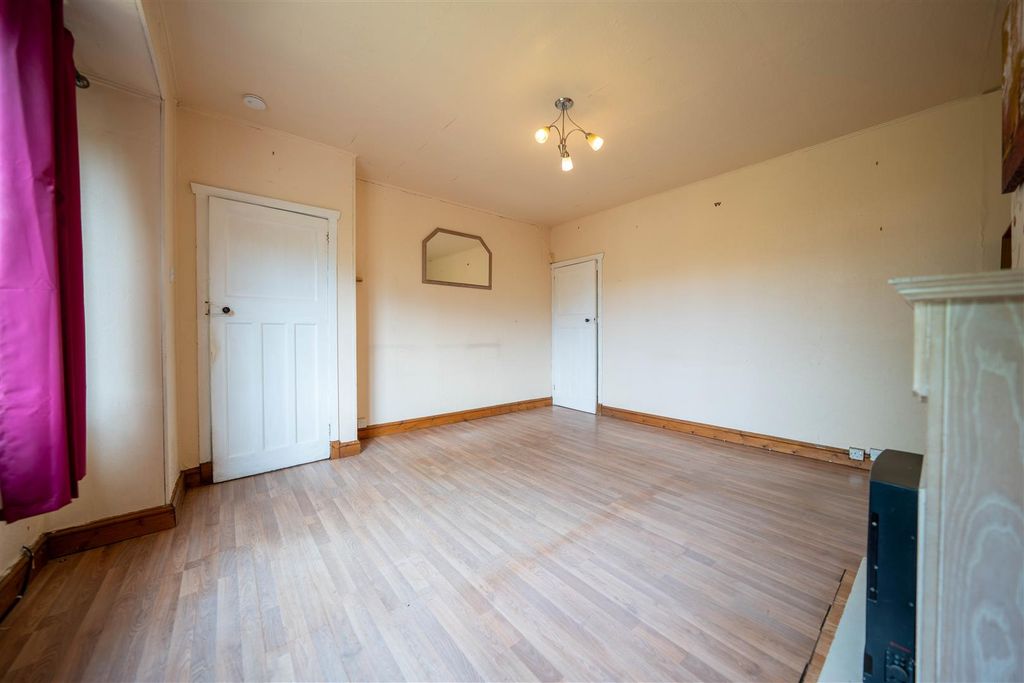 Property photo 2 of 25 Dsc00002-Hdr.Jpg