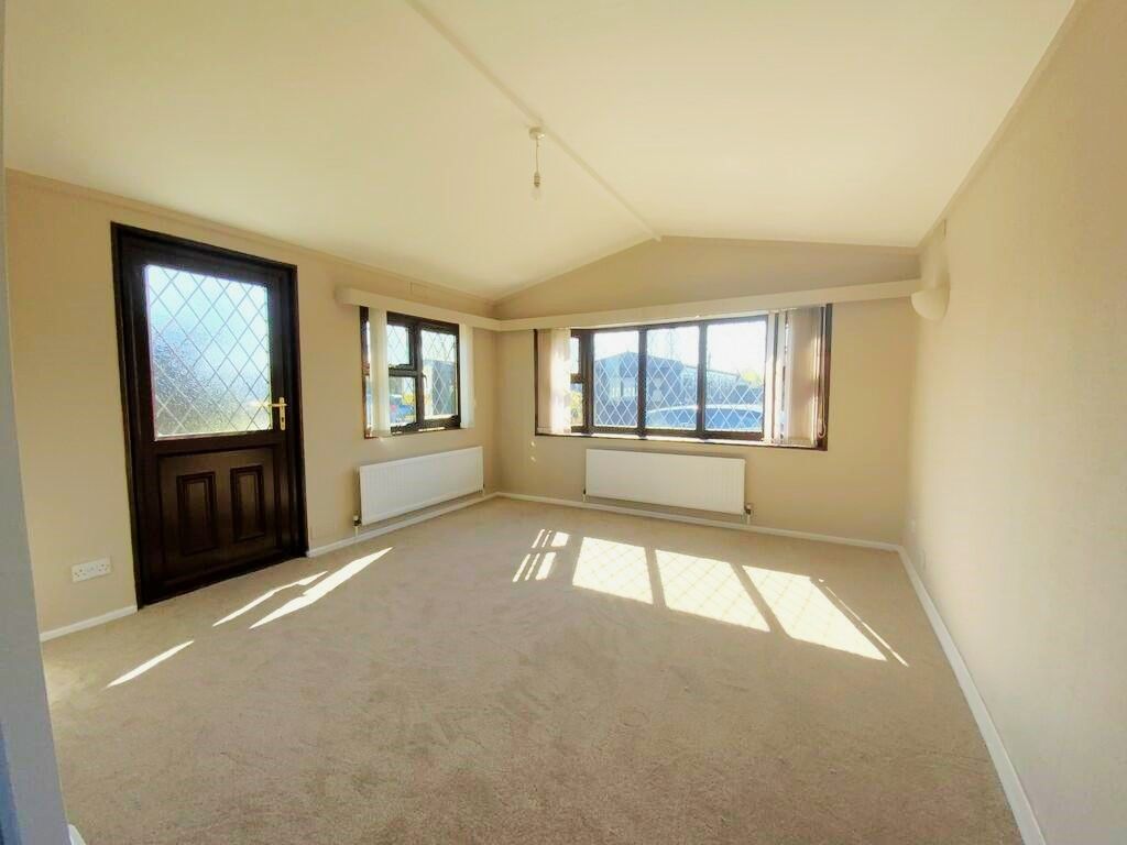 Property photo 2 of 8 2