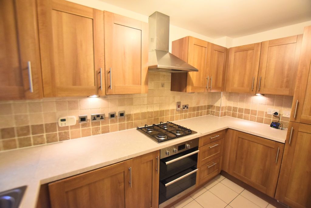 Property photo 2 of 14 20 Churston Kitchen