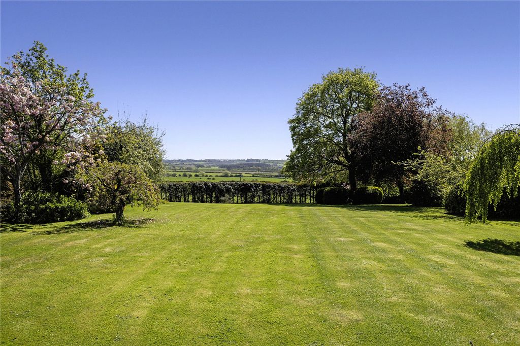 Property photo 2 of 23 Gardens &amp; Views
