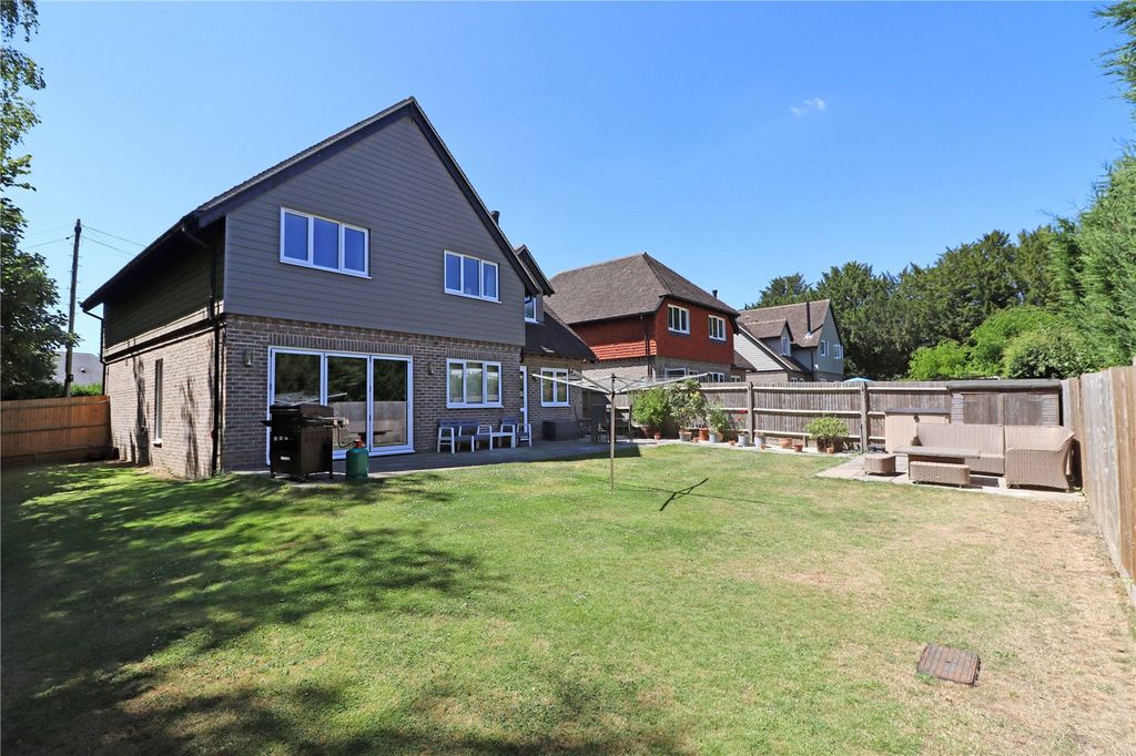 Property photo 1 of 20 Picture No. 24