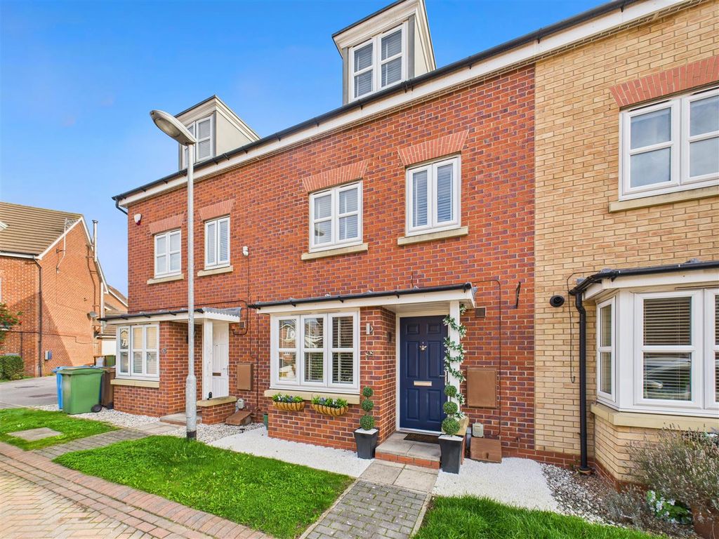 Property photo 1 of 19 Cam03486G0-Pr0176-Still025.Jpg