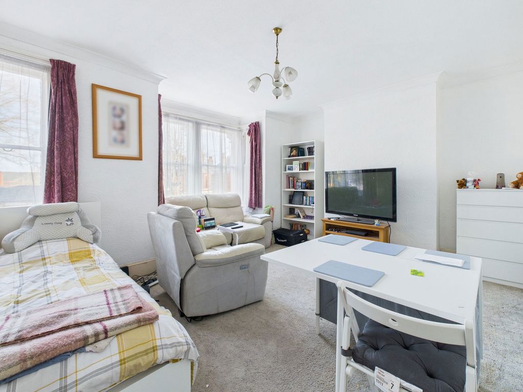 Property photo 2 of 7