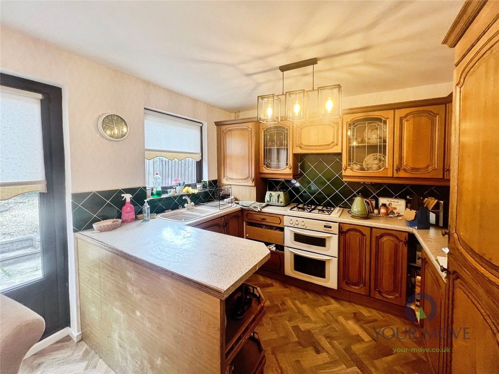 Property photo 3 of 12 Picture No. 02