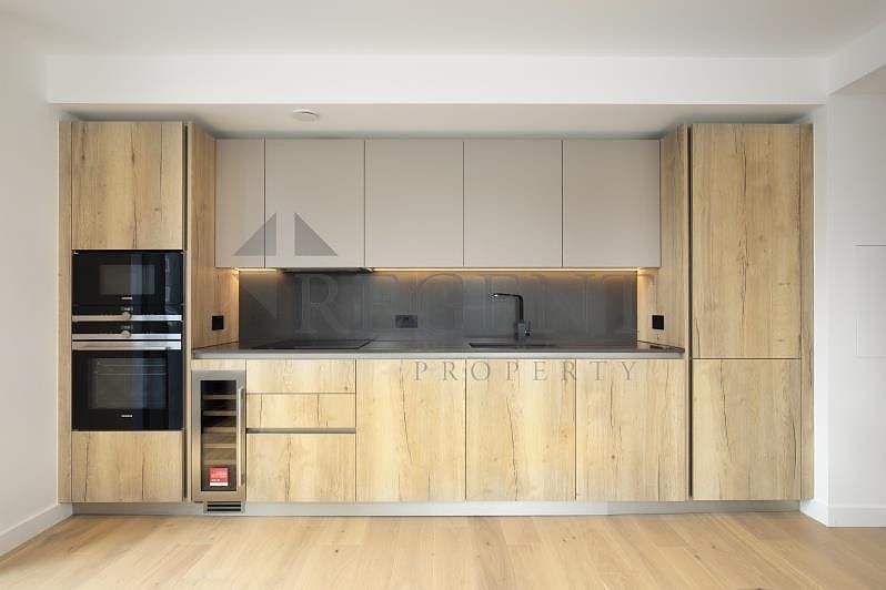 Property photo 3 of 11 Kitchen