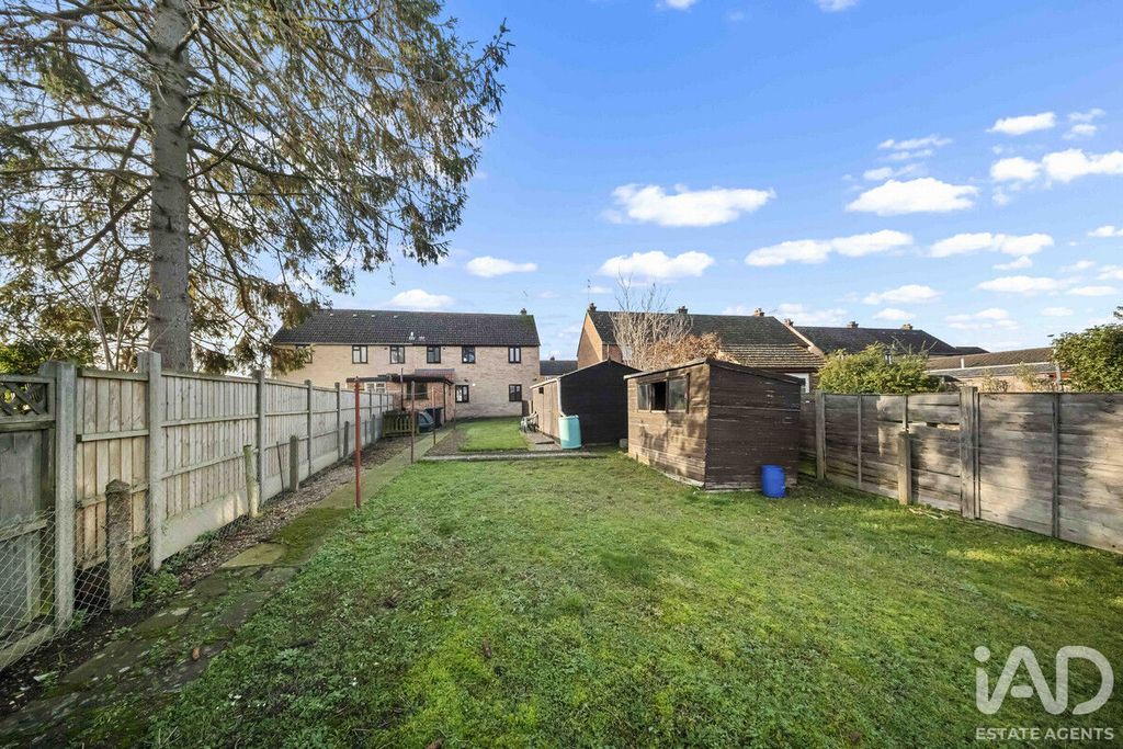 Property photo 2 of 31