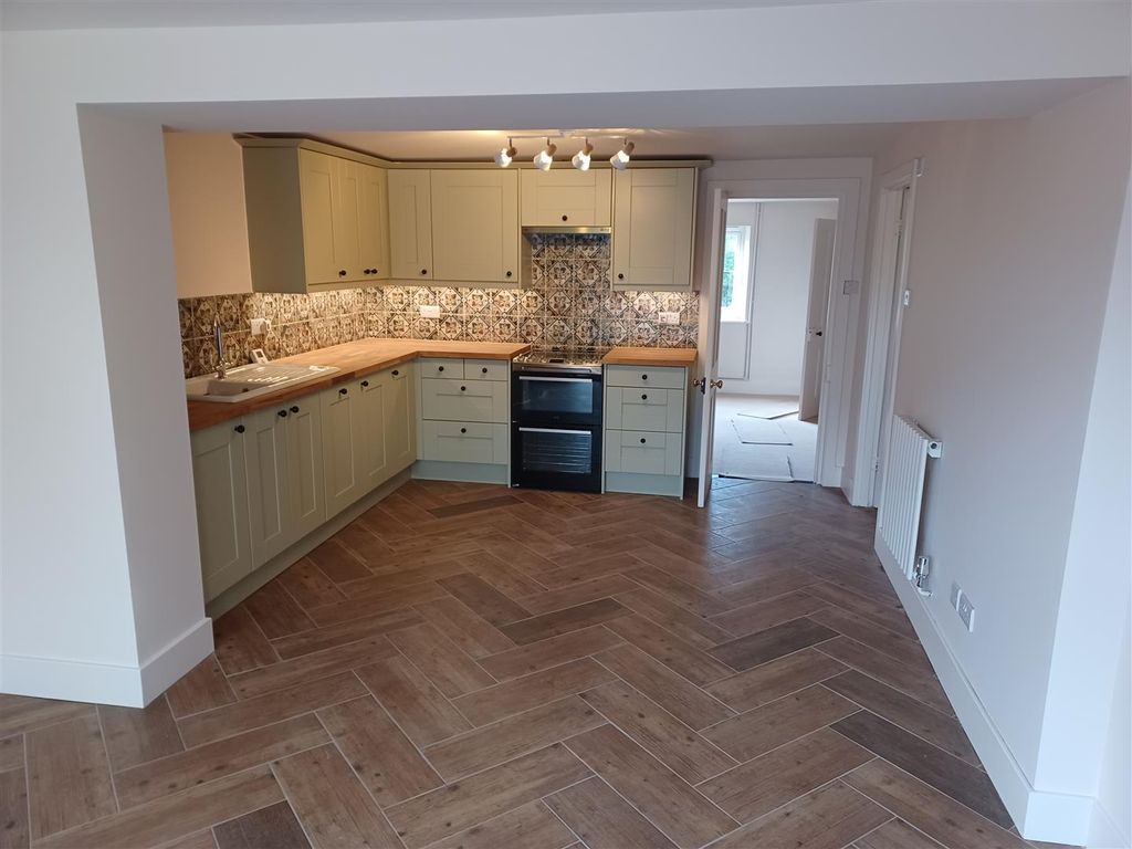 Property photo 2 of 13 20260330_165001.Jpg