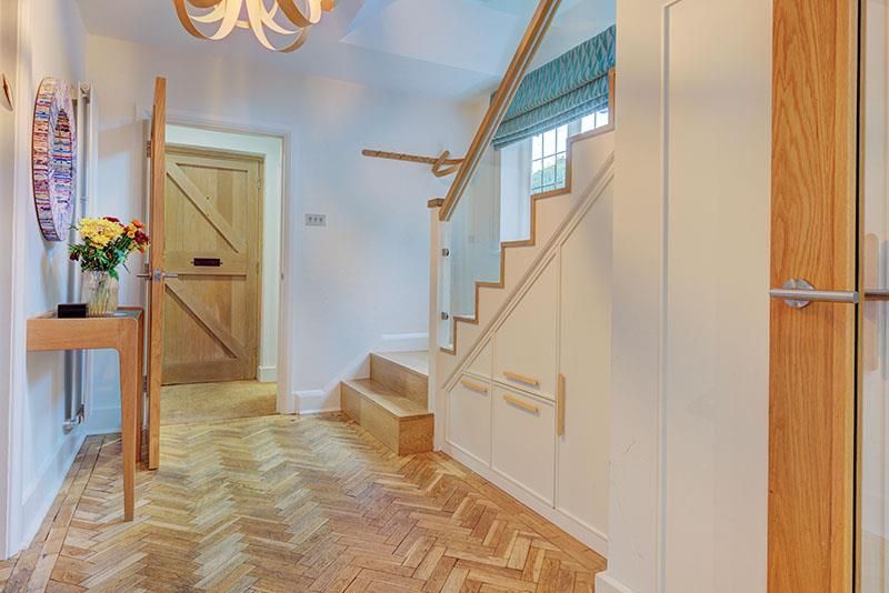 Property photo 2 of 14 D0407 14 Widecombe Way Hall_800Px.Jpg