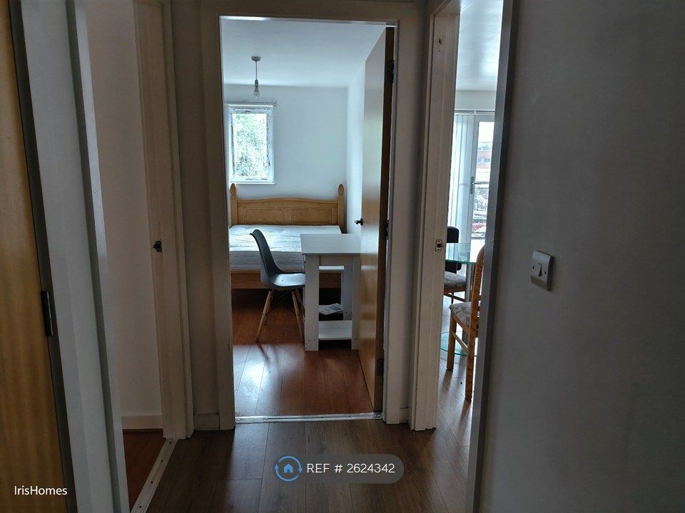 Property photo 2 of 8